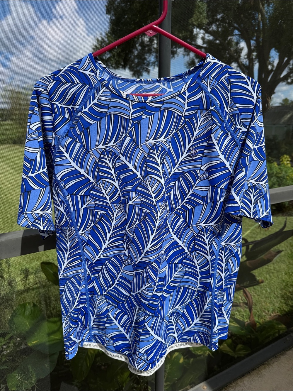 Coolibar Blue and White Leaf-Print Short Sleeve Tee